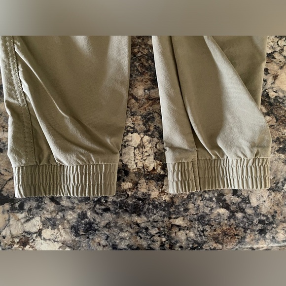 Hurley Jogger Pants Boys Size 10/12 Beige Elastic Waist Drawstring H2O Dri - Picture 9 of 10